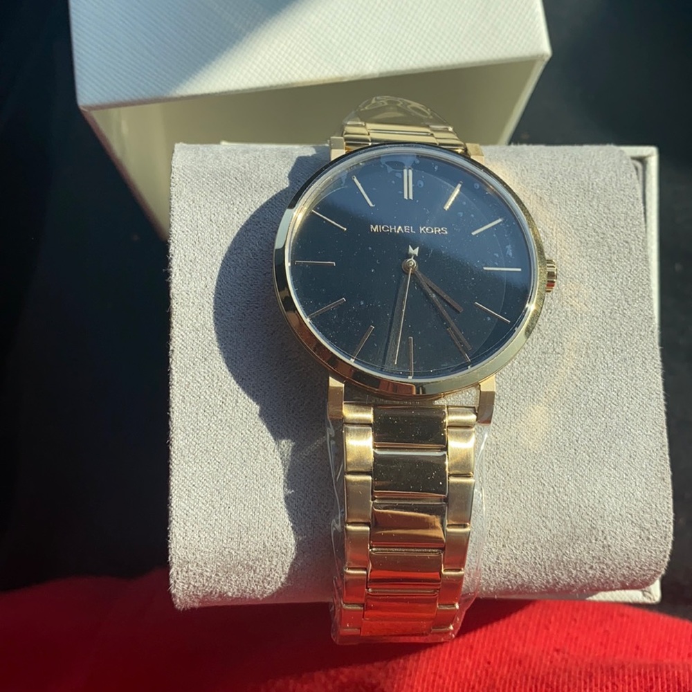 Brand new Michael Kors watch